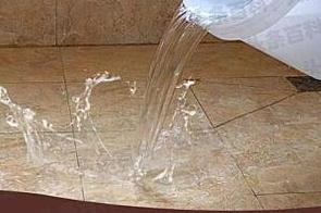 黑水漏水维修 免砸砖防水材料该如何施工